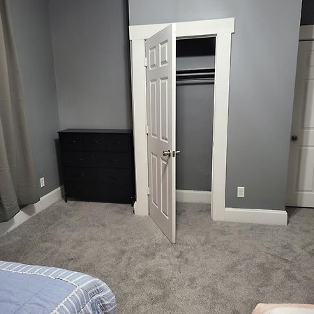Guest Room With Two Double Beds In Columbus Oh, Airport Location Ngoại thất bức ảnh