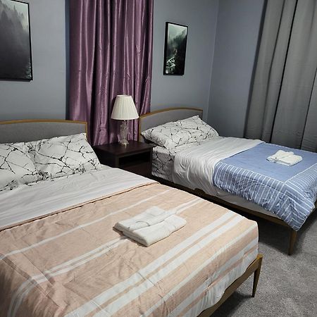 Guest Room With Two Double Beds In Columbus Oh, Airport Location Ngoại thất bức ảnh