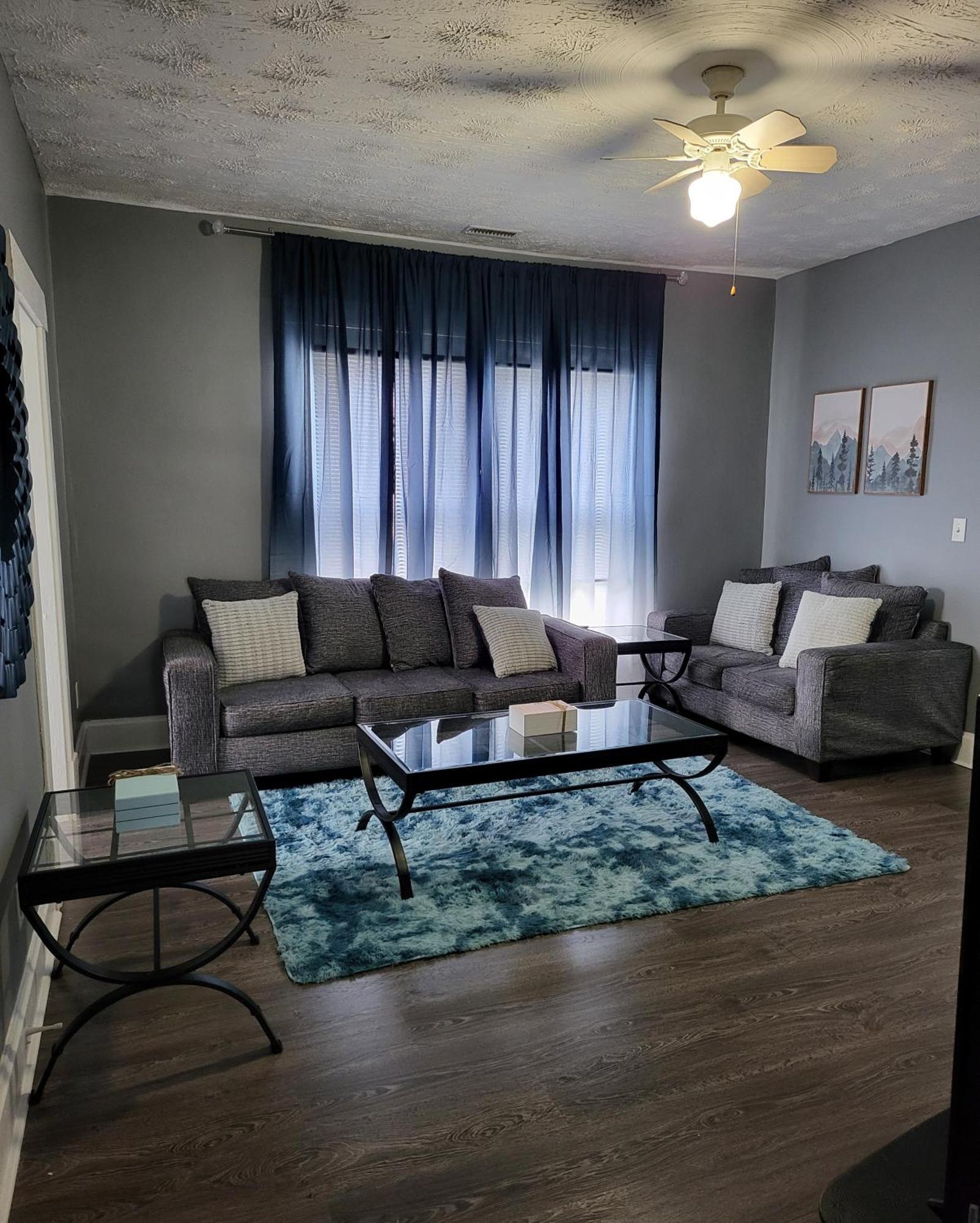 Guest Room With Two Double Beds In Columbus Oh, Airport Location Ngoại thất bức ảnh