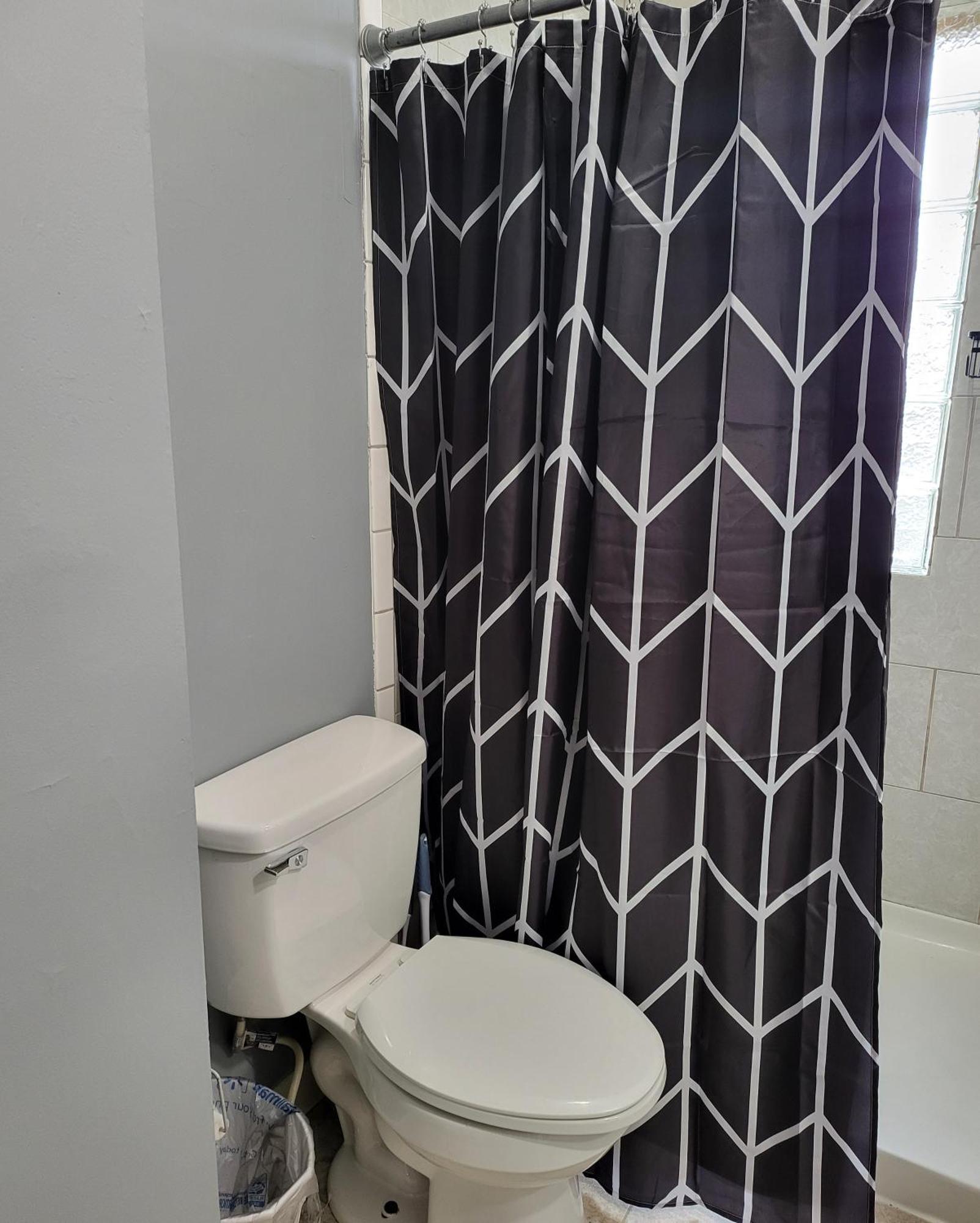 Guest Room With Two Double Beds In Columbus Oh, Airport Location Ngoại thất bức ảnh