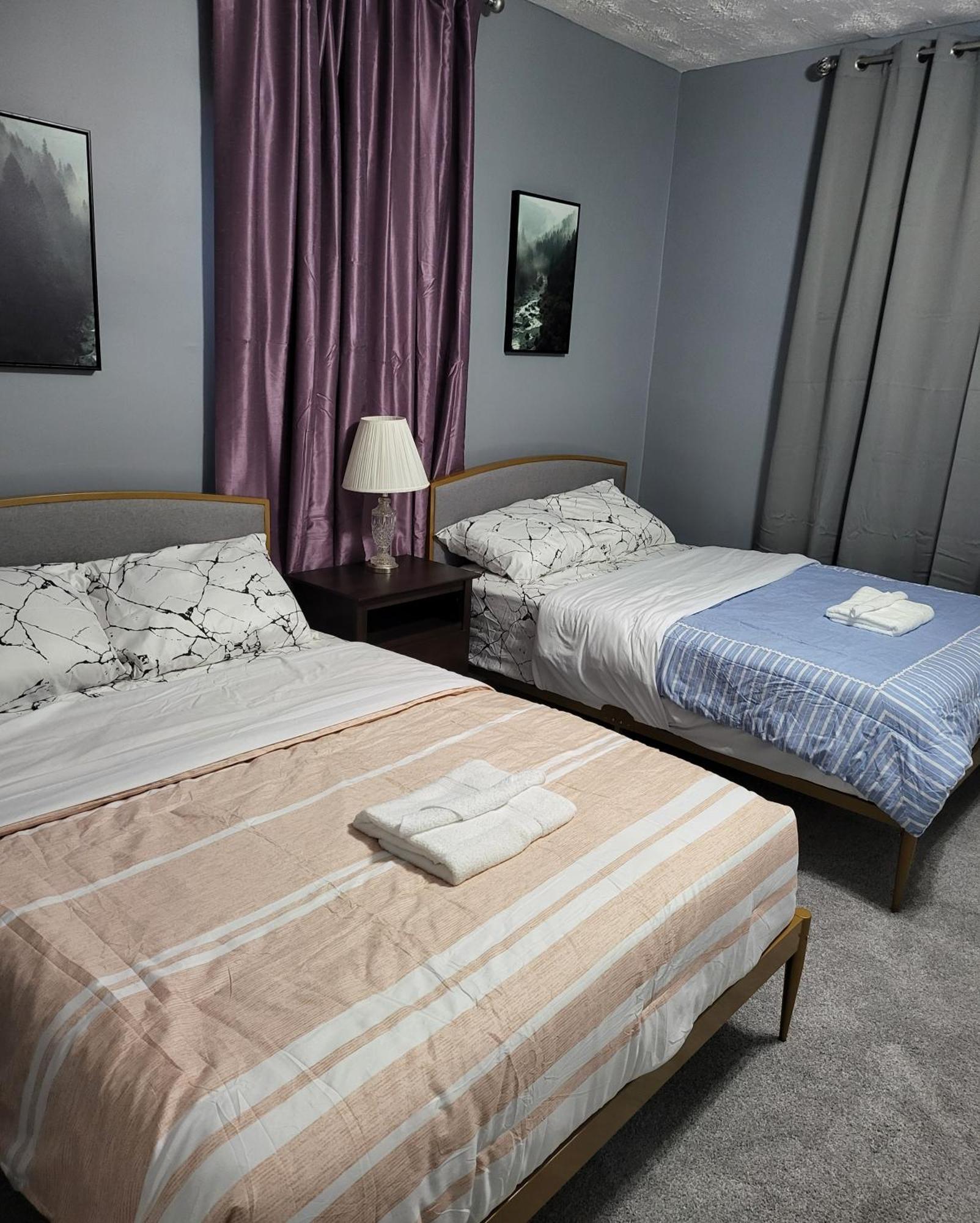 Guest Room With Two Double Beds In Columbus Oh, Airport Location Ngoại thất bức ảnh